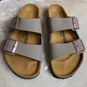 Birkenstock Arizona slippers men’s 6 women’s 8
